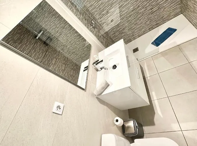 Fresh Lemonade Con Piscina, Ac, Doble Terraza, Cocina Completa Y Parking Appartamento